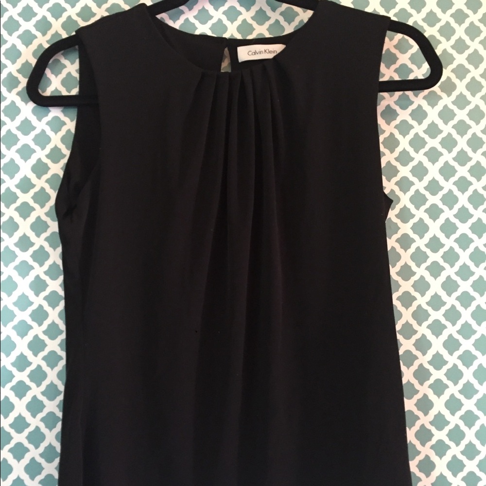 Calvin Kline Woman’s Sz 6 Black Pleated Top